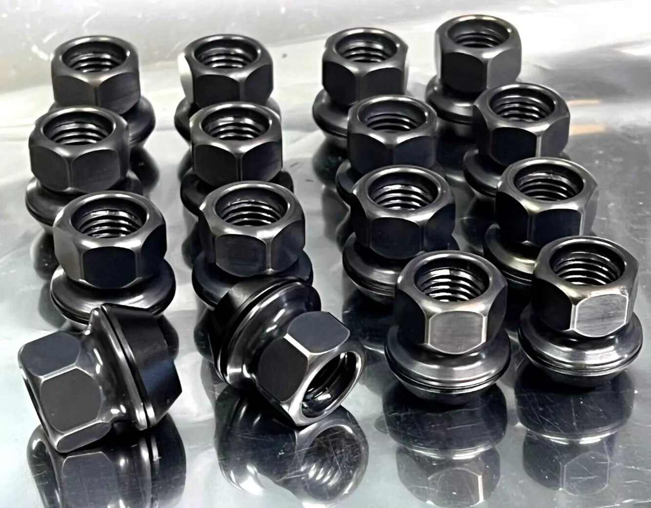 20x Black Titanium Lug Nut 12x1.5 Rotating Floating Seat 60deg HEX17