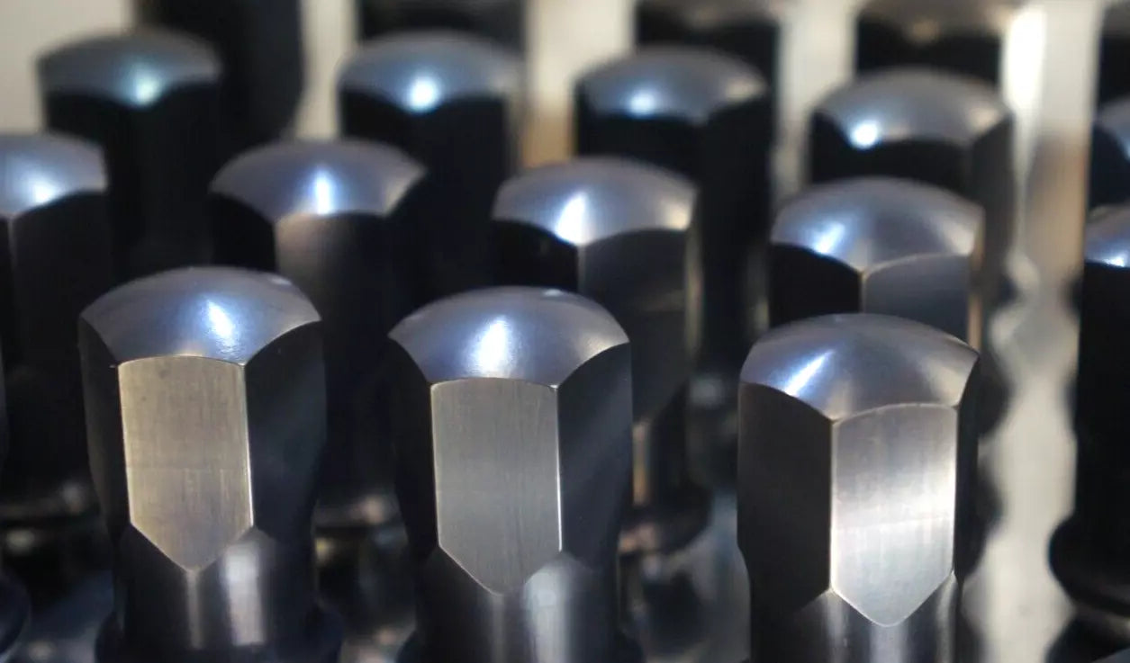 20x Black Titanium Lug Nut 14x1.5 Closed End 43mm 19mm 60deg Acorn