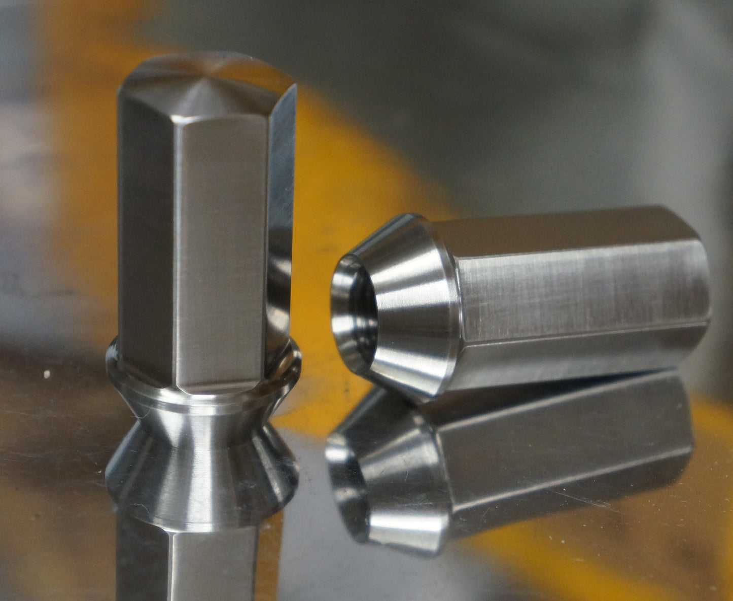 20x Titanium Lug Nut M12 x 1.5 HEX 17 Closed End 60deg seat