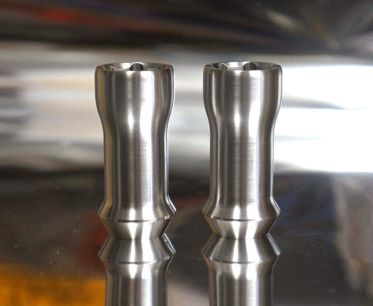 Locking 24x set Closed Titanium Lug Wheel Nut 14x1.5 60deg Acorn