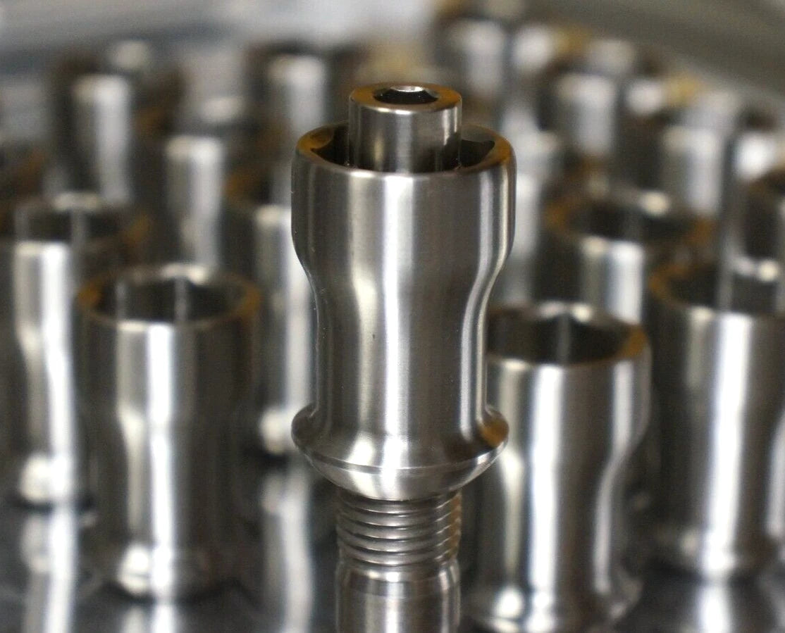 41pcs Locking M14x1.5 R13 75mm Titanium Lug stud conversion kit Audi