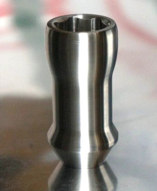 Locking 24x set Closed Titanium Lug Wheel Nut 14x1.5 60deg Acorn