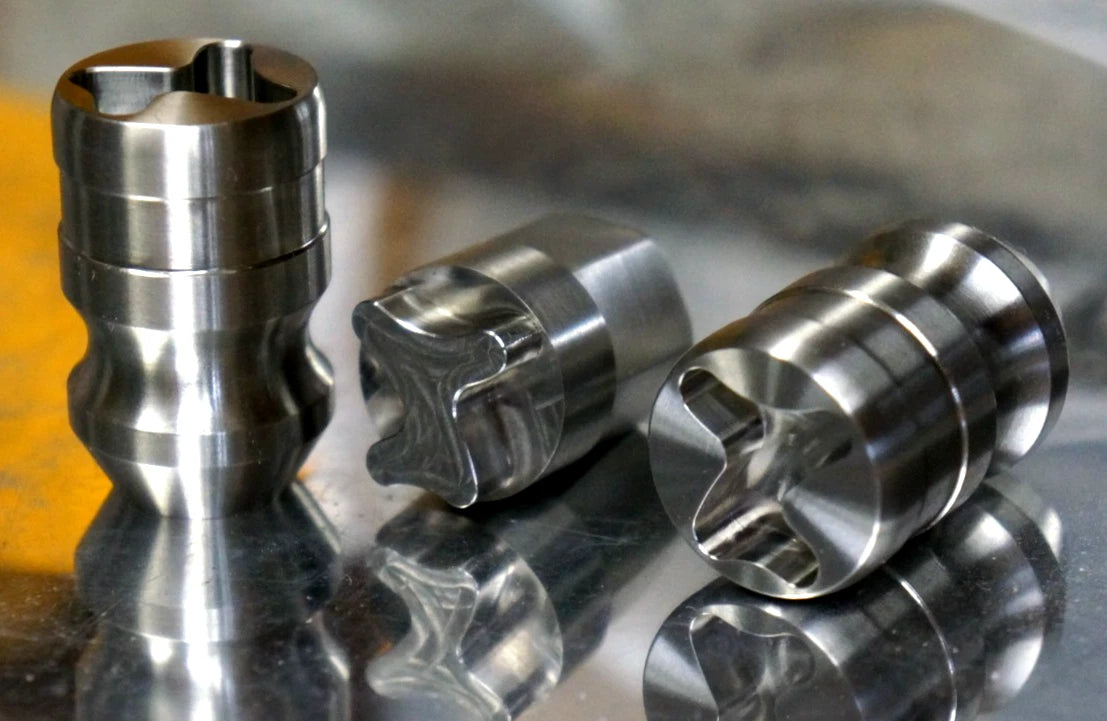 4 Nuts 2 Keys Titanium Locking Lug Nut 12x1.5 60 Acorn Set